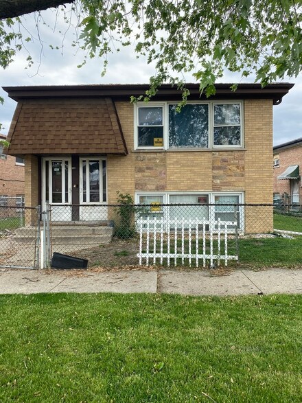 5301 S 73rd Ave, Summit, IL 60501