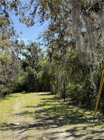 5921 Old Powers St, Sebring, FL 33876