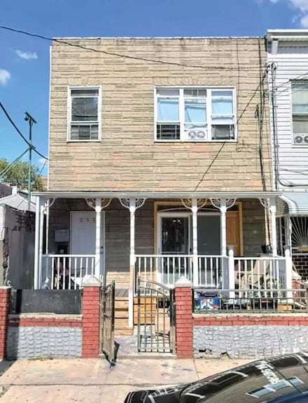 555 Hemlock St, Brooklyn, NY 11208