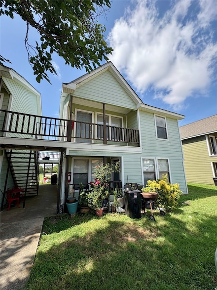 339 Ware Dr, Grand Prairie, TX 75051