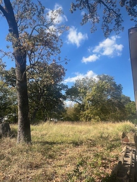 000 Bonham St, Paris, TX 75460