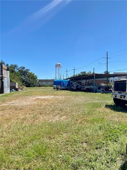201 Richard St, Gretna, LA 70053