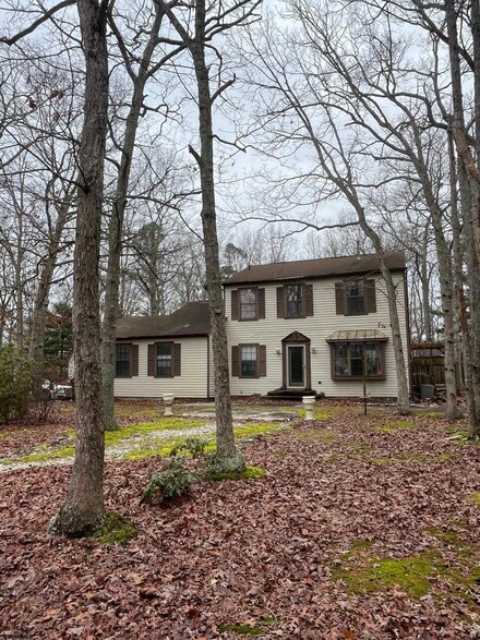 15 E Sunrise Rd, Woodbine, NJ 08270