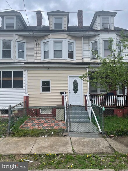 21 Winder Ave, Trenton, NJ 08609