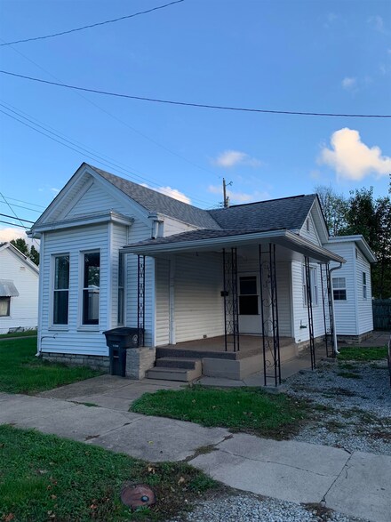 317 W 9th St, Connersville, IN 47331
