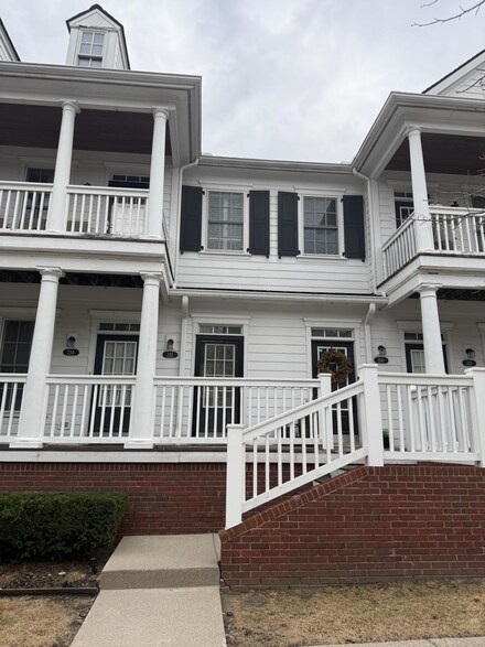 232 Jotham Ave Unit 99, Auburn Hills, MI 48326