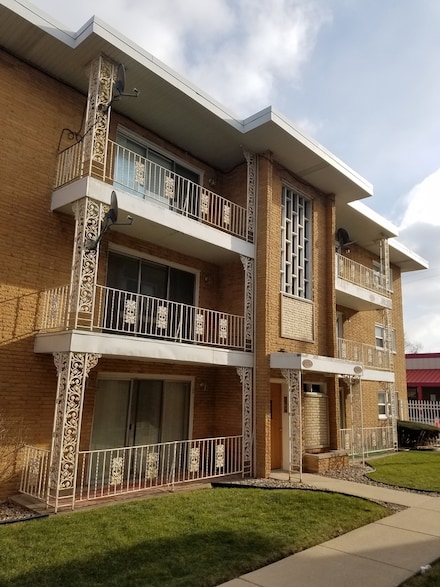 2336 W 111th St Unit 2, Chicago, IL 60643