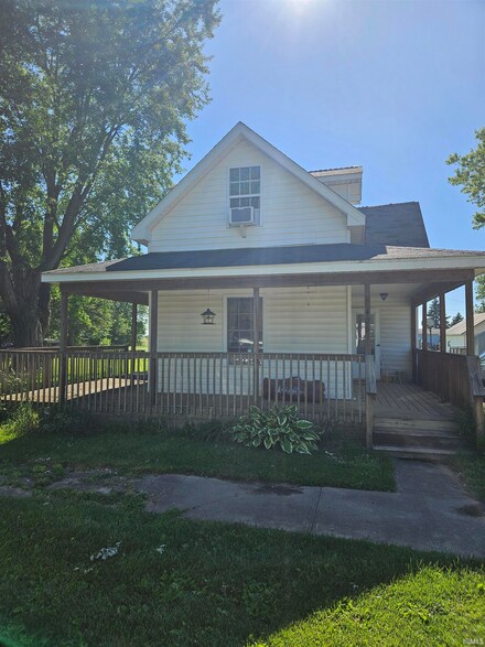 406 S West St, Kempton, IN 46049
