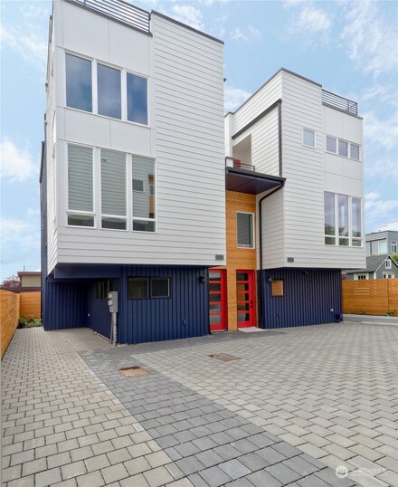 1127 NW 60th St, Seattle, WA 98107