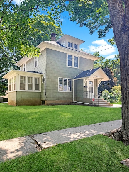 111 E Roosevelt St, Freeport, IL 61032