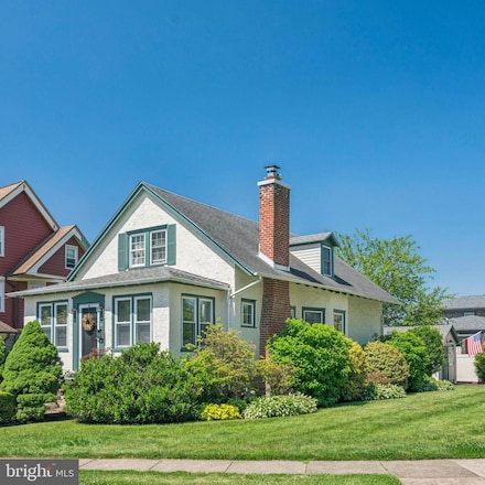 15 Erdenheim Rd, Glenside, PA 19038