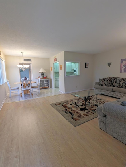 113 Waltham E, West Palm Beach, FL 33417