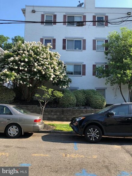 724 Brandywine St SE Unit 104, Washington, DC 20032