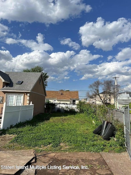 237 Freeborn St, Staten Island, NY 10306