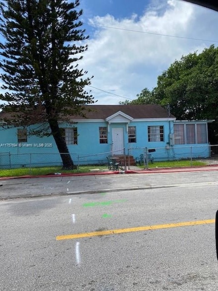 2156 NW 32nd St, Miami, FL 33142
