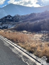 2605 S Hawk Dr, Spanish Fork, UT 84660