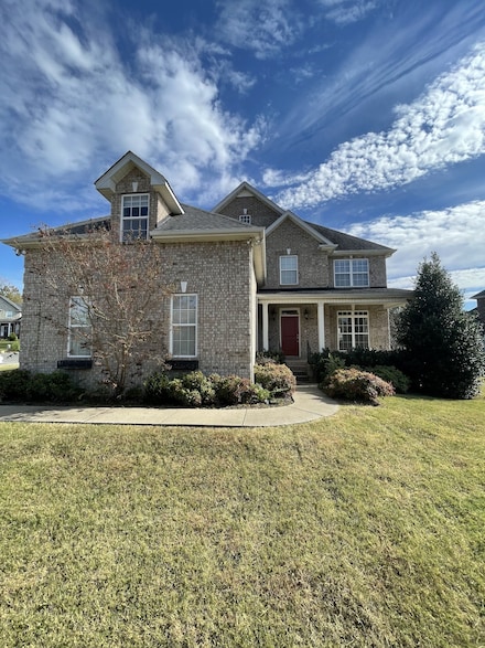 426 Creekview Dr, Murfreesboro, TN 37128