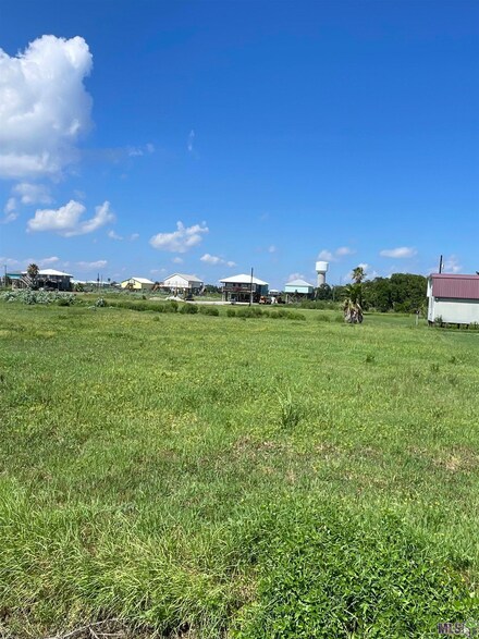 Lot 4 Cedar Ln, Grand Isle, LA 70358