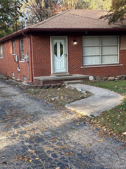 21550 Duns Scotus St, Southfield, MI 48075