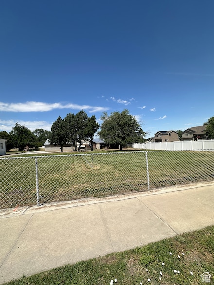 215 230 N, Tooele, UT 84074