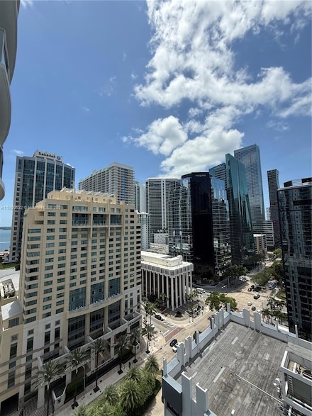 1060 Brickell Ave Unit 1811, Miami, FL 33131
