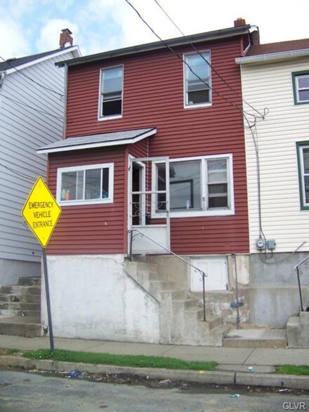 810 Cherokee St, Fountain Hill, PA 18015