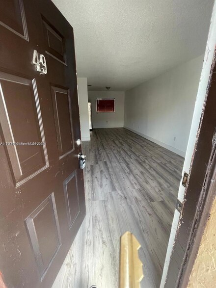 5491 W 24th Ave Unit 49, Hialeah, FL 33016