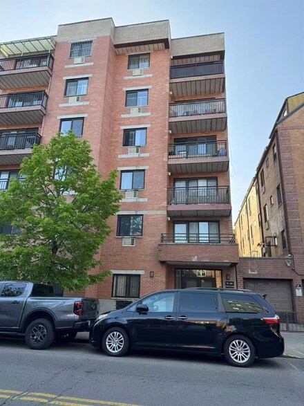 91-06 Whitney Ave Unit 5C, Elmhurst, NY 11373