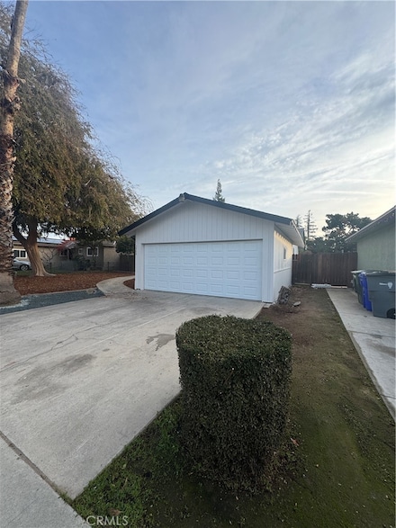 3966 N Teilman Ave, Fresno, CA 93705
