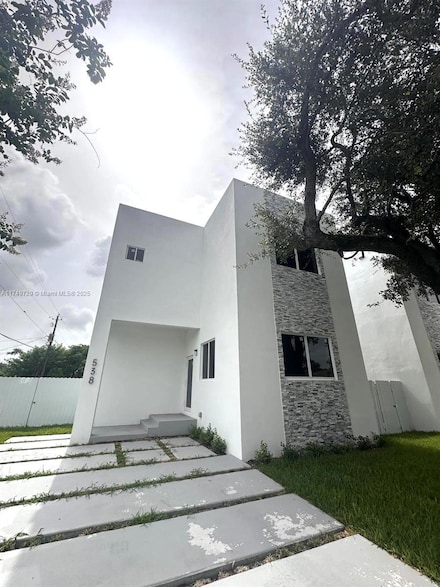 538 NW 17th Ave, Fort Lauderdale, FL 33311