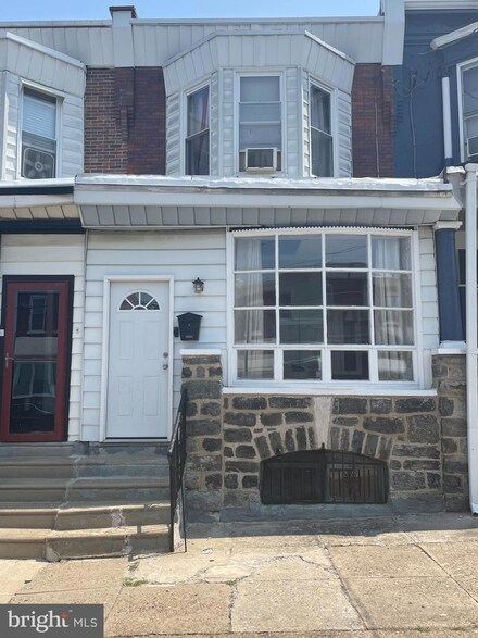 715 N 49th St, Philadelphia, PA 19139
