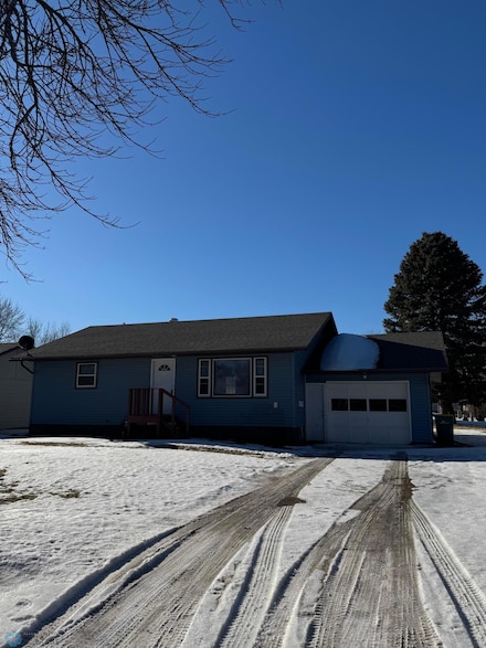 917 5th St S, Wahpeton, ND 58075