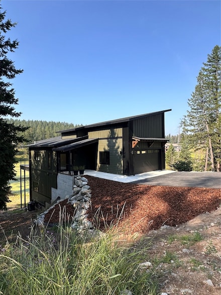 34 Grizzly Ct, Big Fork, MT 59911