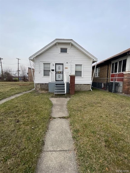 15351 Petoskey Ave, Detroit, MI 48238