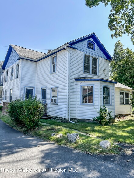 15 Apple St, Kingston, NY 12401