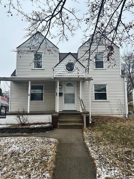 8099 Superior, Center Line, MI 48015