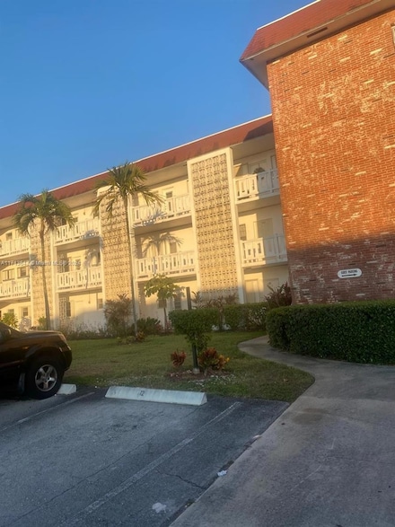 1330 NW 43rd Ave Unit 208, Lauderhill, FL 33313