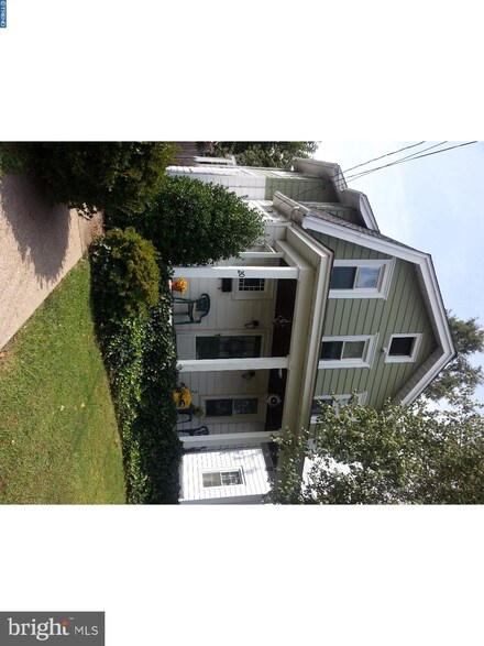 20 Beechwood Rd, Brookhaven, PA 19015