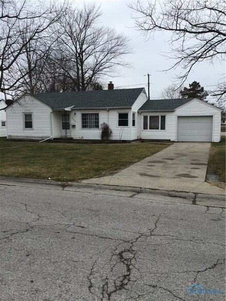 772 N Walnut St, Paulding, OH 45879