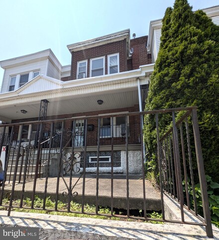 996 Anchor St, Philadelphia, PA 19124