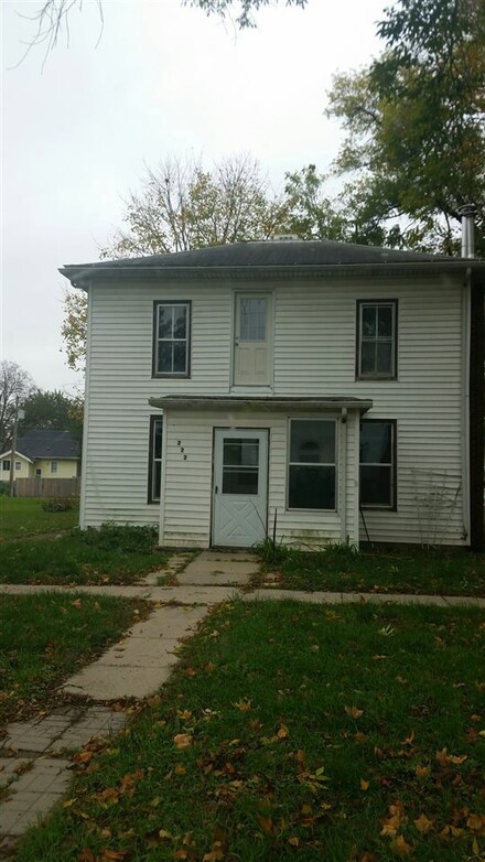 222 W Washington St, Shell Rock, IA 50670