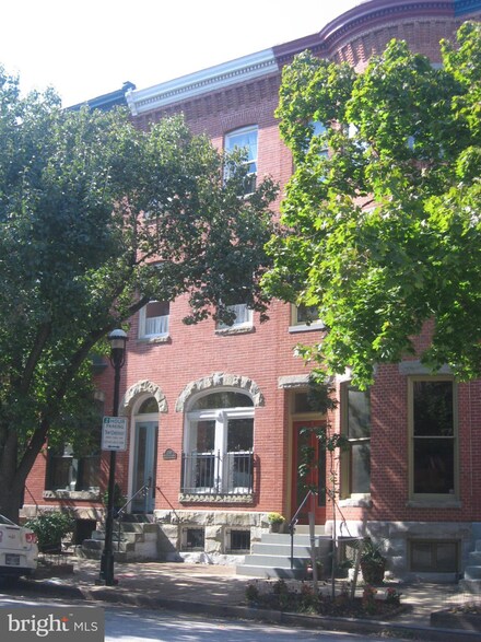 218 W Lanvale St, Baltimore, MD 21217
