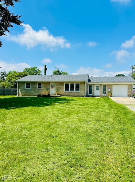3414 Rost Dr, Columbus, IN 47203
