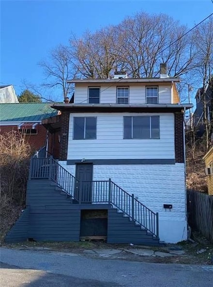 858 Monteiro St, Pittsburgh, PA 15217
