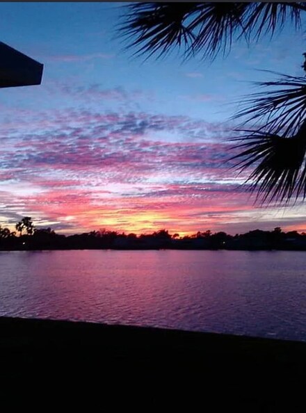 6 Treasure Cir, Sebastian, FL 32958