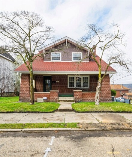 1261 Taylor Ave, New Kensington, PA 15068