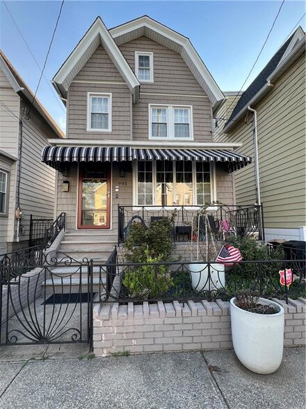 991 E 93rd St, Brooklyn, NY 11236