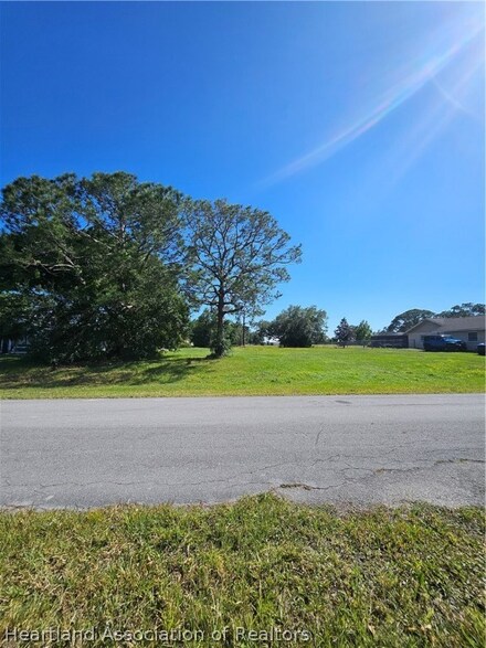7824 Granada Rd, Sebring, FL 33876