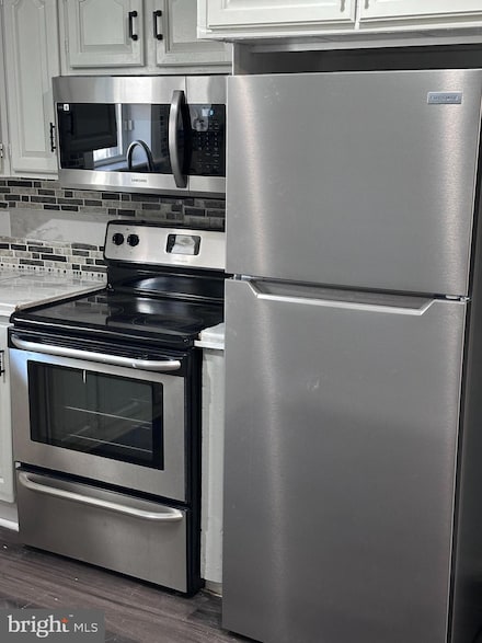 4731 Meridian St, Philadelphia, PA 19136