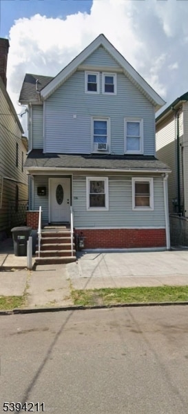 136 Smith St, Elizabeth, NJ 07201